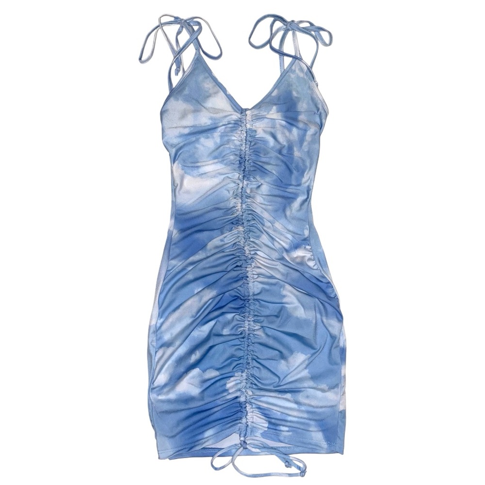 NWOT Fashion Nova Cloud Printed Ruched Dress - Picture 3 of 4